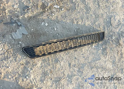 2015 Toyota Sienna Xle 8 Passenger z USA, uszkodzony, nr VIN 5TDYK3DC5FS639225